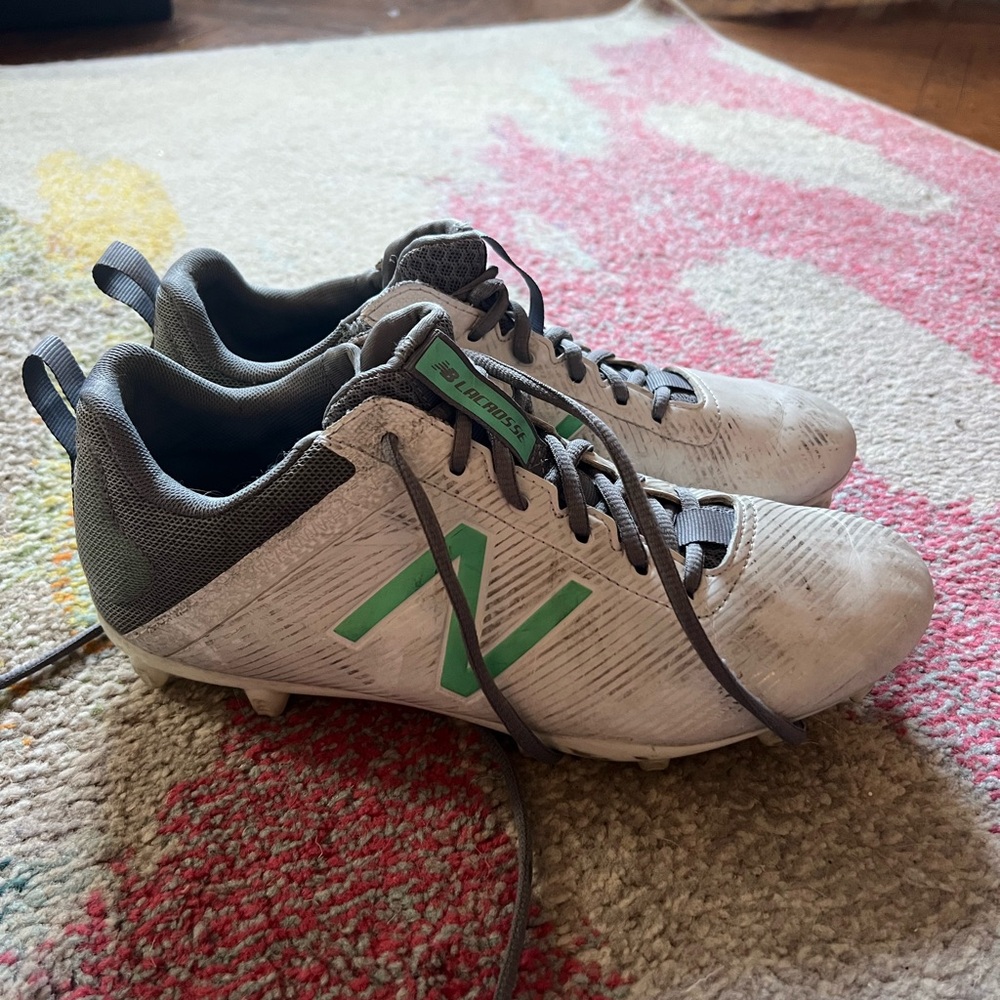 New Balance White and Green Lacrosse Cleats - Picture 2 of 3